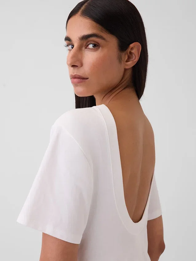 Gapstudio T-shirt med rund rygg och ficka