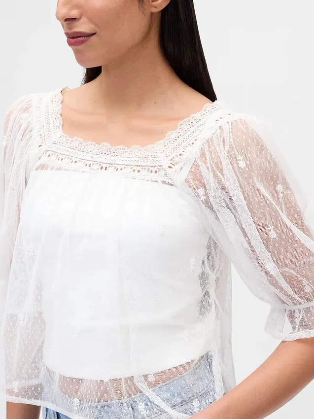 Genomskinlig broderad topp i tyll
