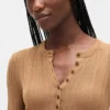 Genomskinlig ribbad Henley-tröja