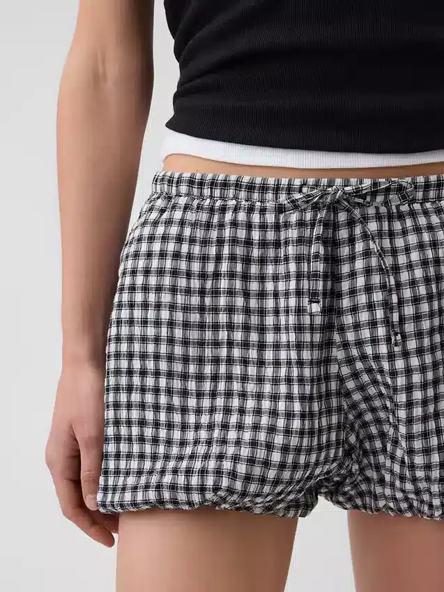 Gingham-shorts med bubbelkant