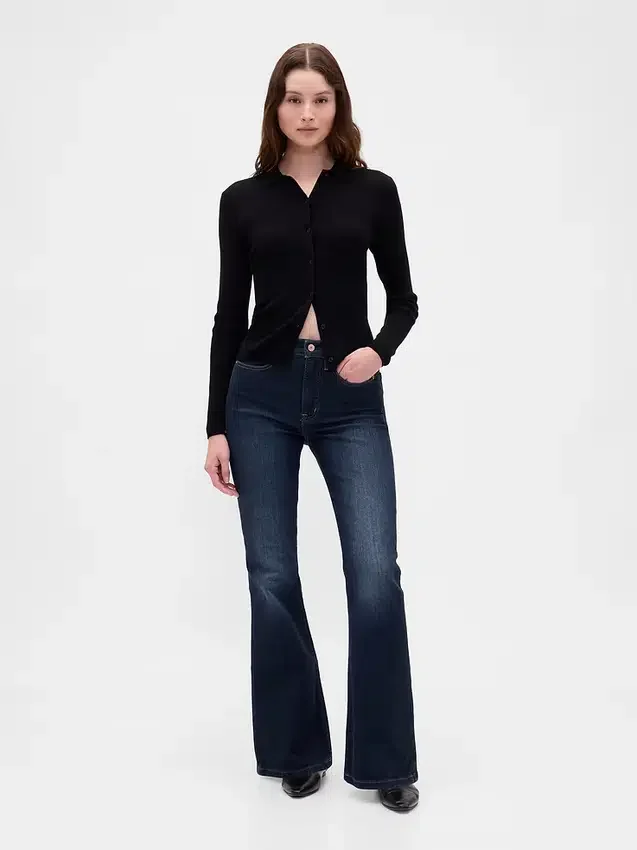 Högmidjade 70-talsjeans med utsvängda ben