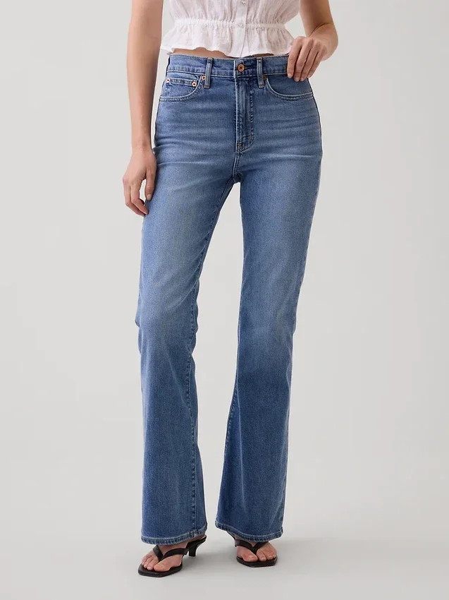Högmidjade 70-talsjeans med utsvängda ben