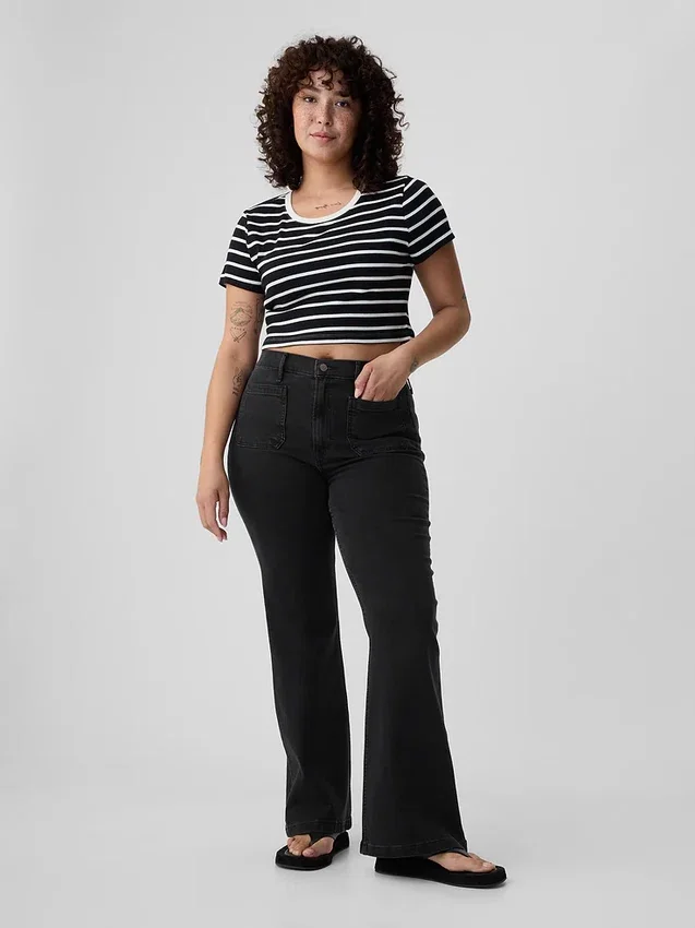 Högmidjade 70-talsjeans med utsvängda ben