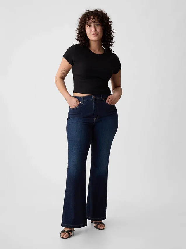 Högmidjade 70-talsjeans med utsvängda ben