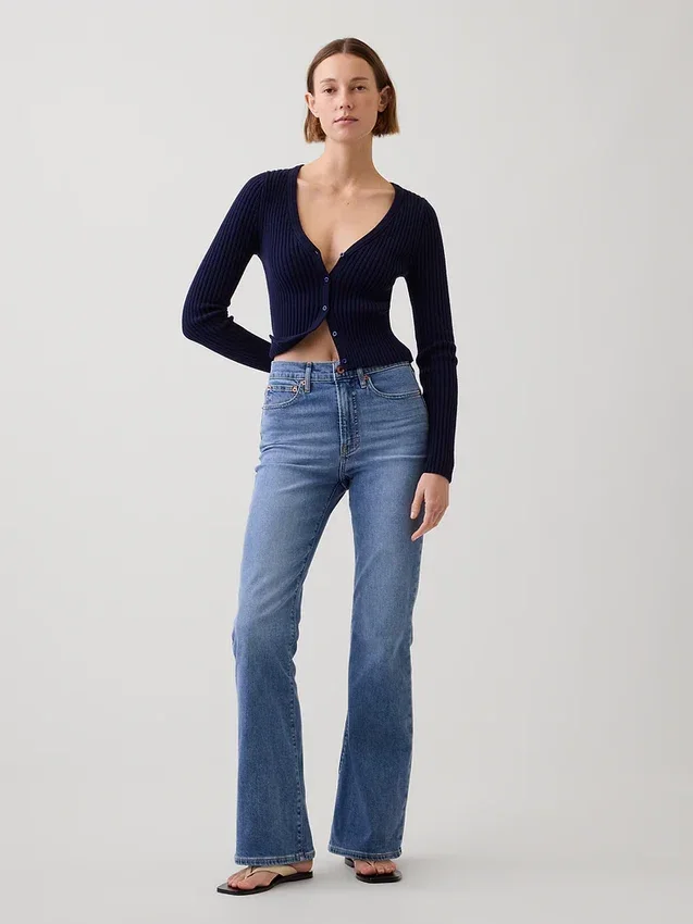 Högmidjade 70-talsjeans med utsvängda ben