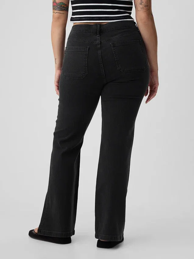 Högmidjade 70-talsjeans med utsvängda ben