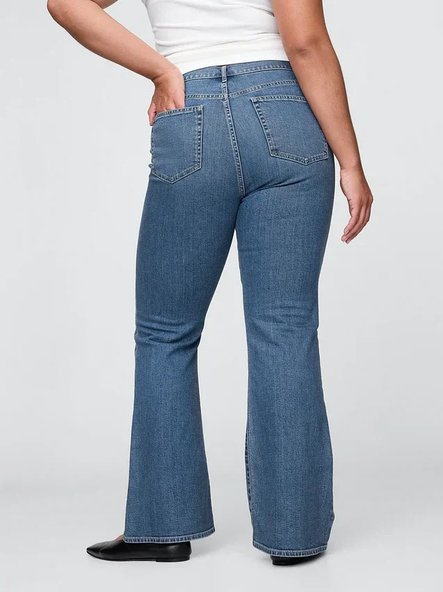Högmidjade 70-talsjeans med utsvängda ben