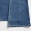 Högmidjade 70-talsjeans med utsvängda ben