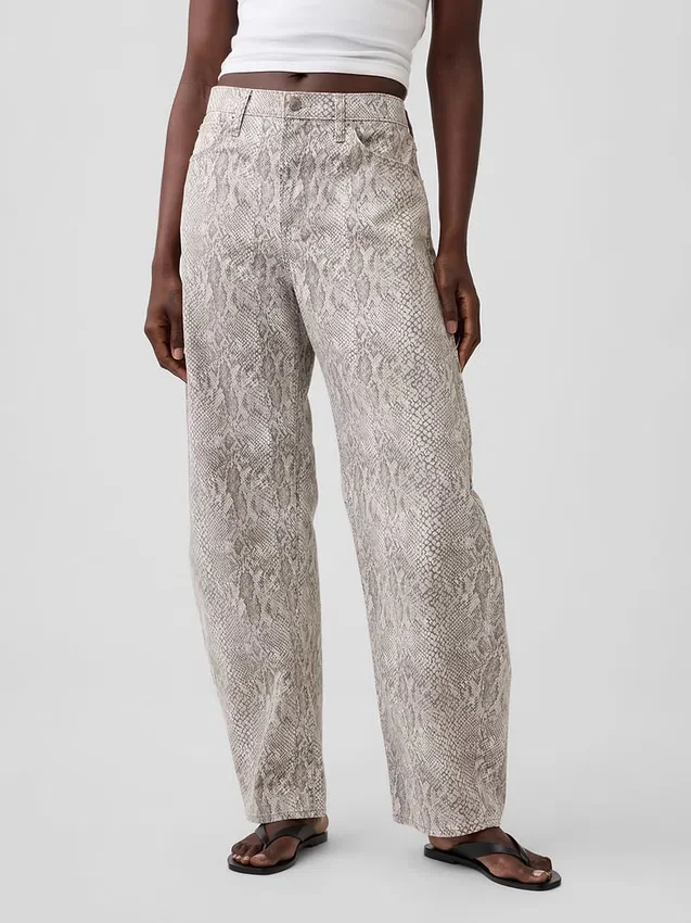 Högmidjade Barrel-jeans med ormmönster
