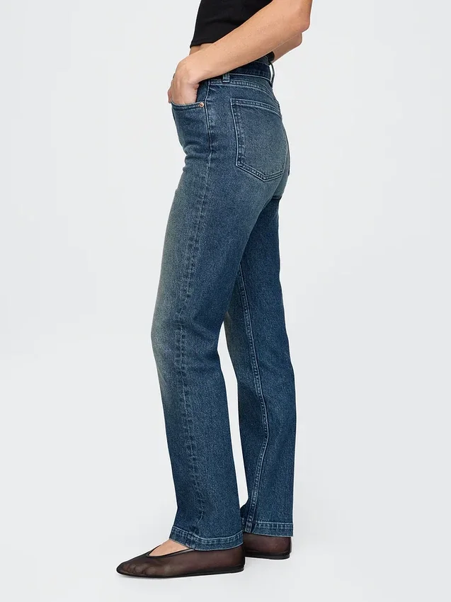 Högmidjade, bältade 90-talsinspirerade smala raka jeans