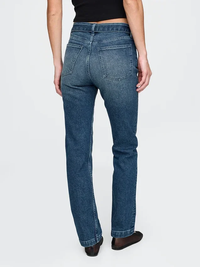 Högmidjade, bältade 90-talsinspirerade smala raka jeans