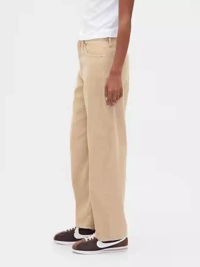 Högmidjade byxor i corduroy