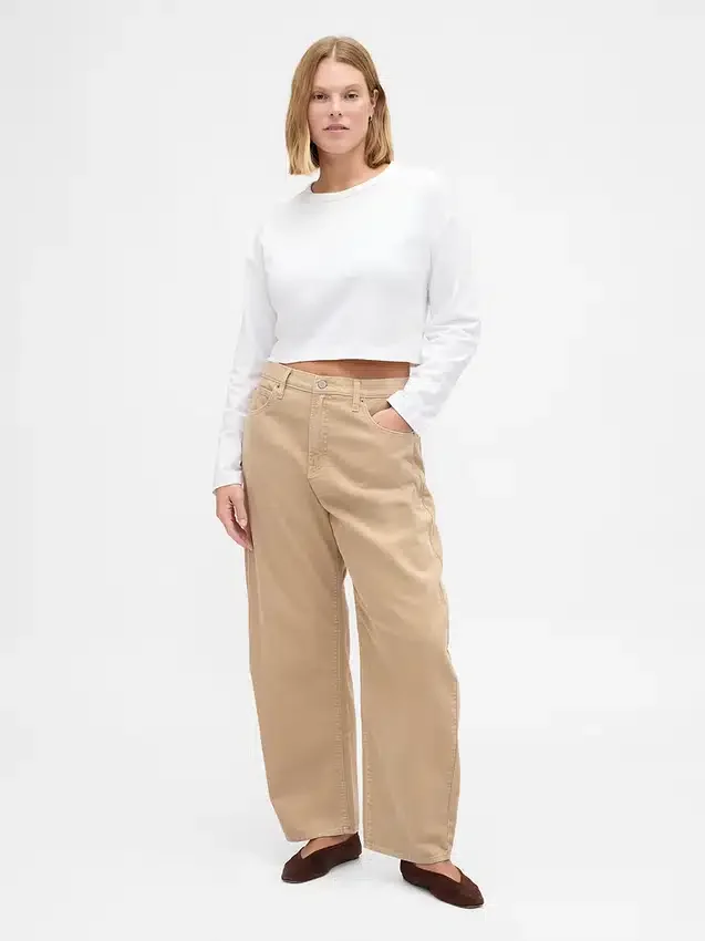 Högmidjade byxor i corduroy