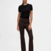 Högmidjade, dubbelstickade byxor i bootcut-modell