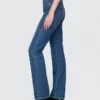 Högmidjade, raka jeans i 90-talsstil
