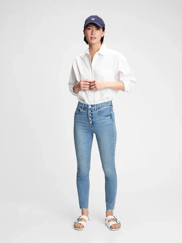 Högmidjade, riktigt smala jeans med dolda, utjämnande fickor