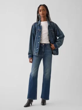 Högmidjade, smala, raka cropped-Jeans i 90-talsstil