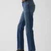Högmidjade, smala, raka cropped-Jeans i 90-talsstil