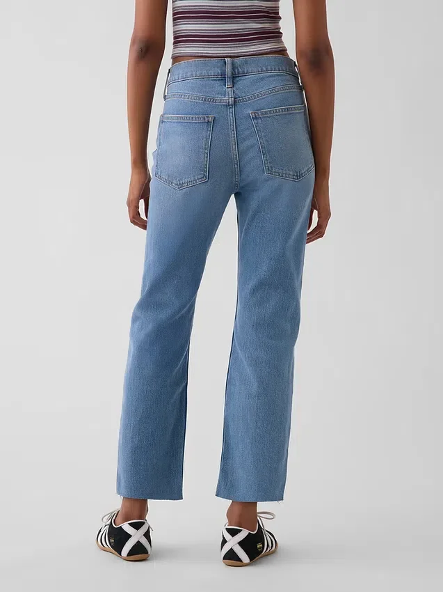 Högmidjade, smala, raka cropped-Jeans i 90-talsstil