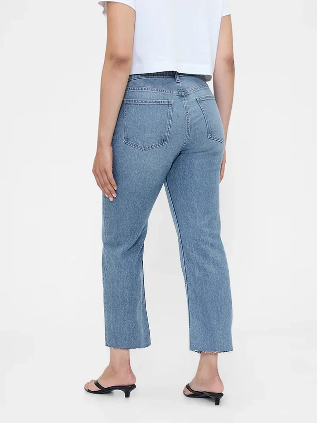 Högmidjade, smala, raka cropped-Jeans i 90-talsstil