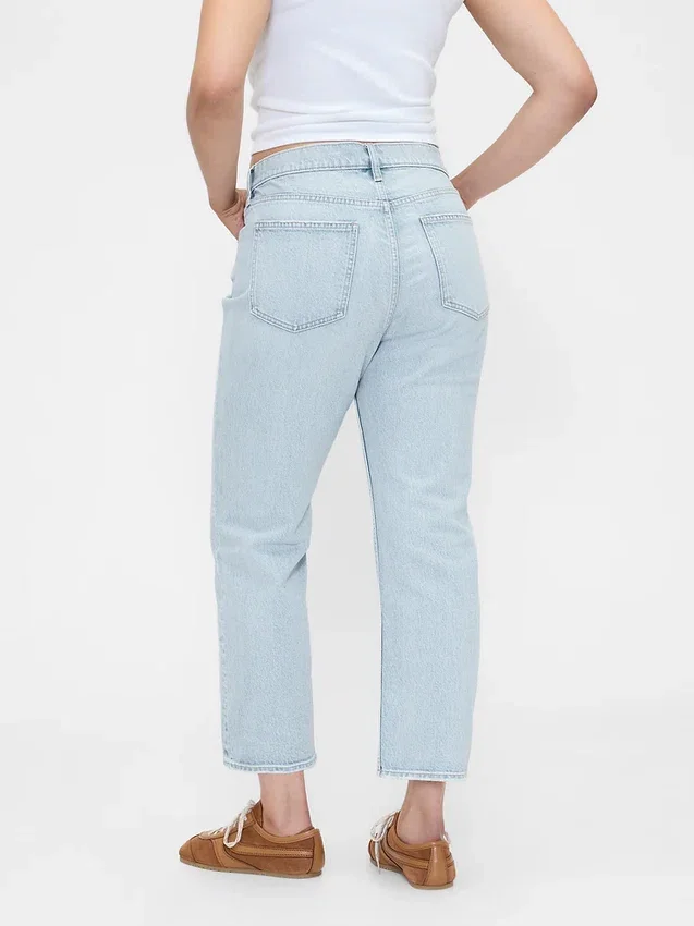Högmidjade, smala, raka cropped-Jeans i 90-talsstil