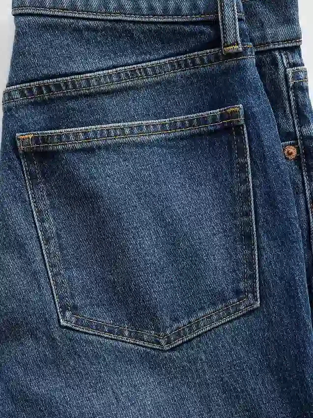 Högmidjade, smala, raka cropped-Jeans i 90-talsstil