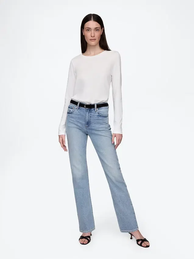 Högmidjade, smala raka Jeans i 90-talsstil