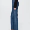 Högmidjade, smala raka Jeans i 90-talsstil