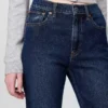 Högmidjade, smala raka Jeans i 90-talsstil