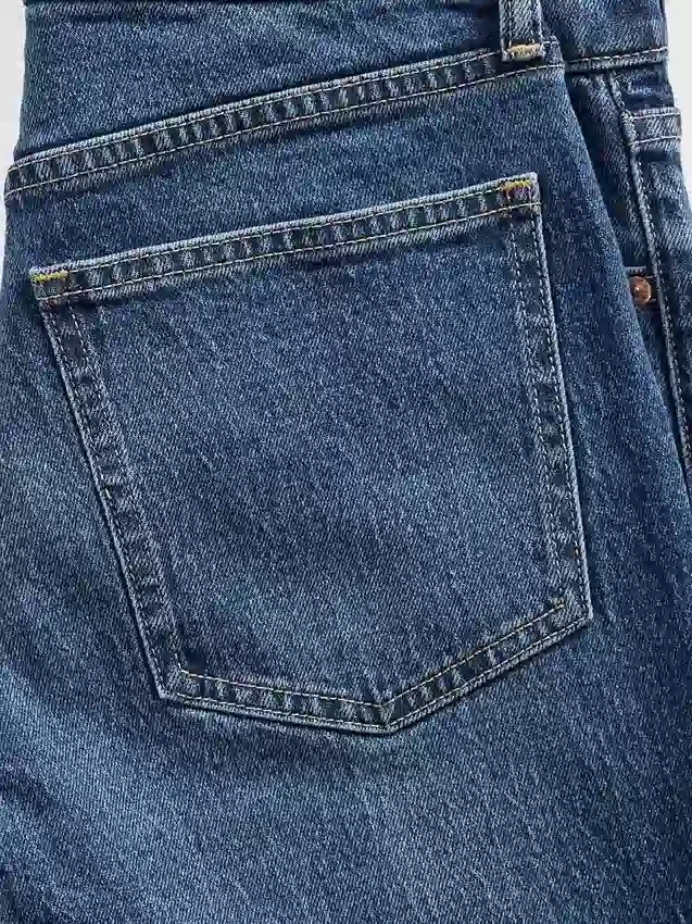 Högmidjade, smala raka Jeans i 90-talsstil