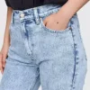 Högmidjade, smala raka Jeans i 90-talsstil