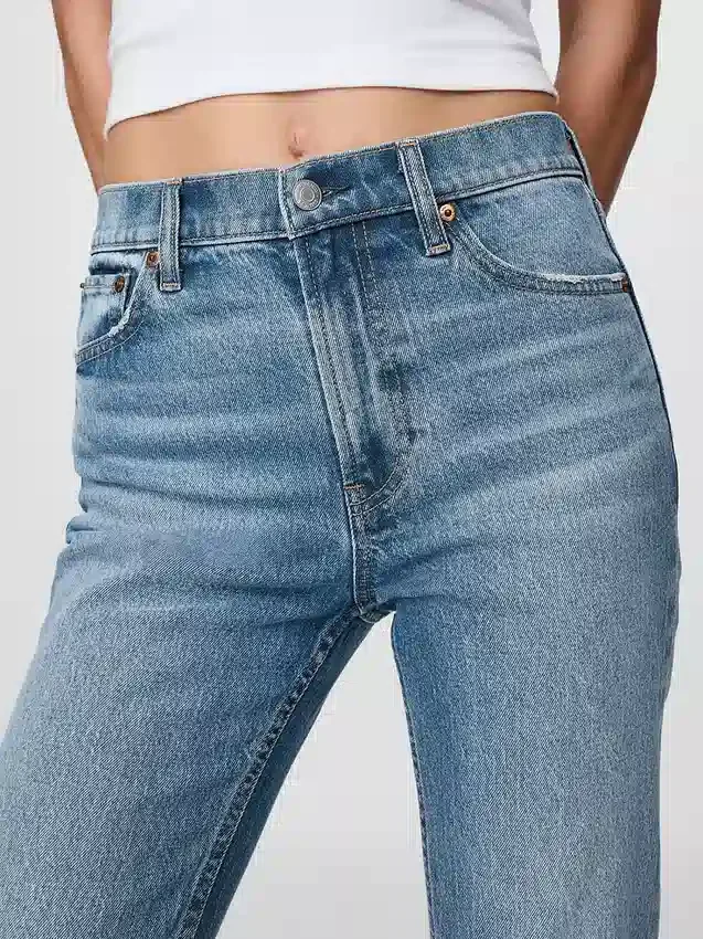 Högmidjade, smala raka Jeans i 90-talsstil