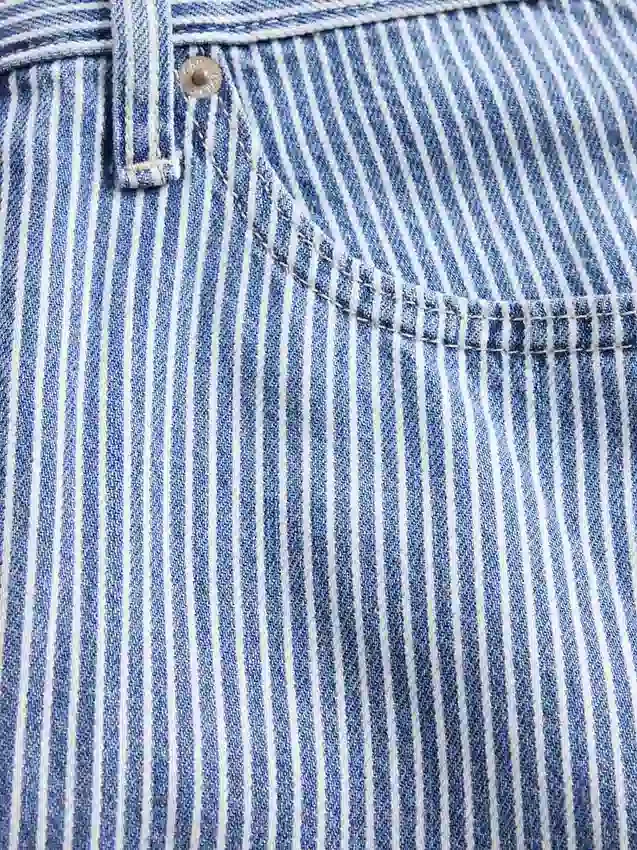 Högmidjade, ultramjuka jeans med randigt mönster