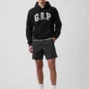 Hoodie för vuxna med Vintagesoft Arch Logo