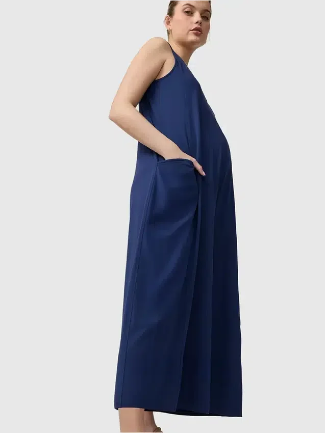 Ingrid och Isabel Lisbon – Ärmlös jumpsuit med vida ben för mammakläder