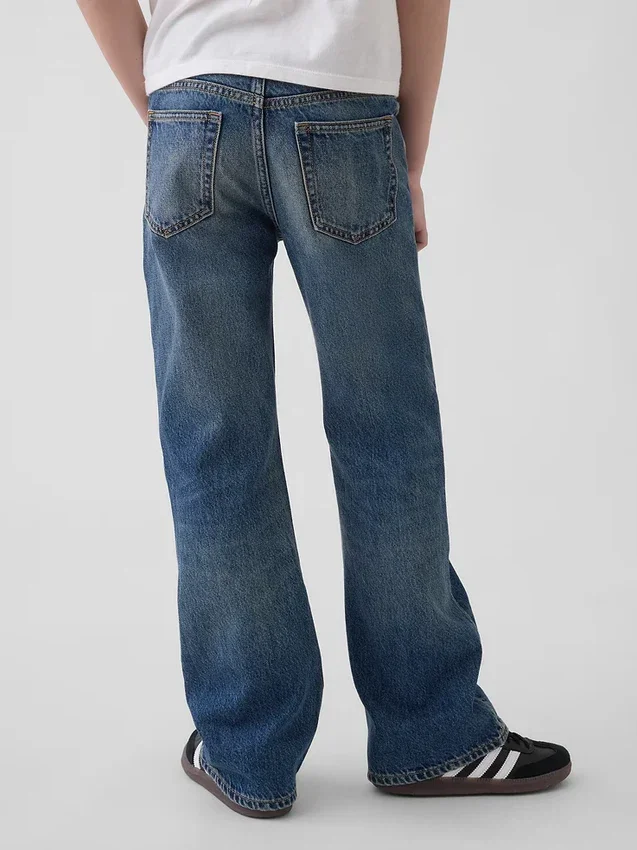 Jeans i avslappnad bootcut-modell för barn