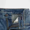 Jeans i avslappnad bootcut-modell för barn