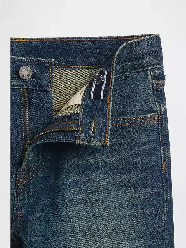 Jeans i avslappnad bootcut-modell för barn