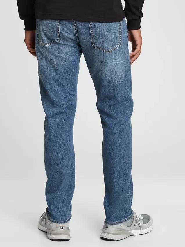Jeans med atletisk, avsmalnande passform