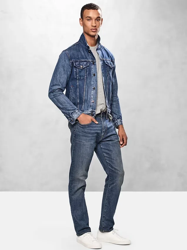 Jeans med atletisk, avsmalnande passform