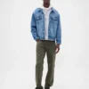 Jeans med avslappnad rak passform