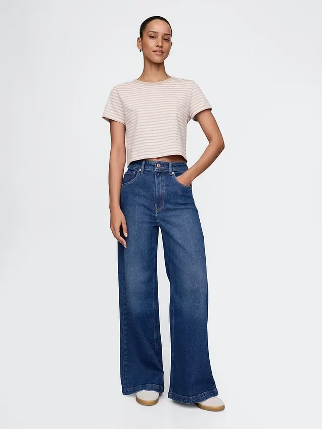 Jeans med extra hög midja och vida ben