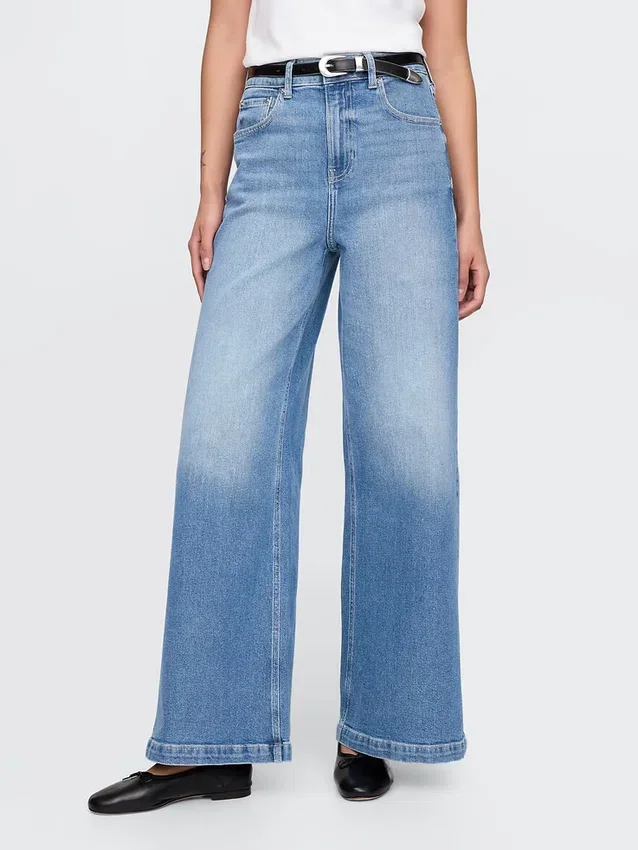 Jeans med extra hög midja och vida ben