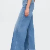 Jeans med extra hög midja och vida ben