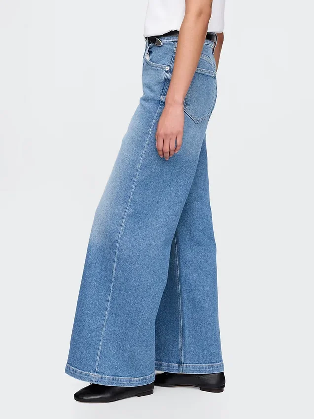 Jeans med extra hög midja och vida ben