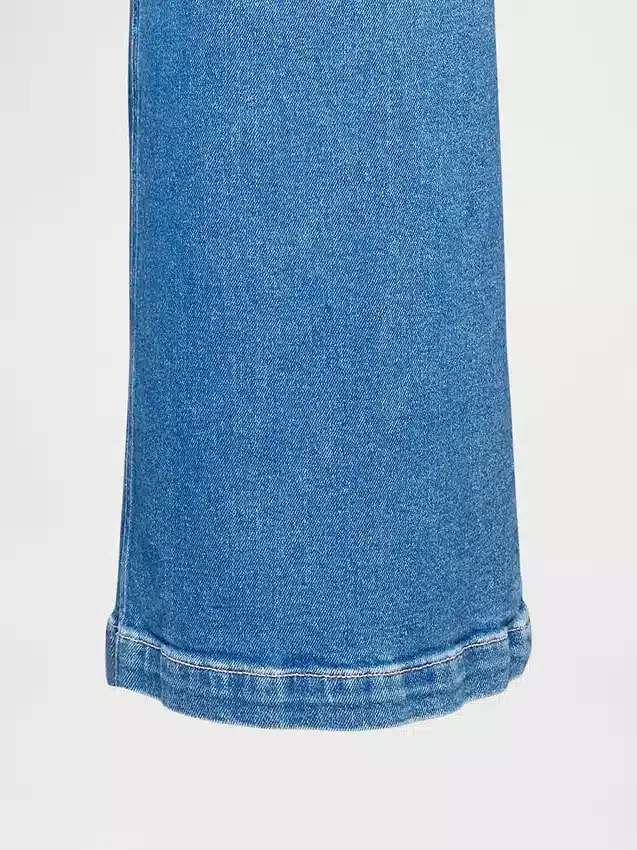 Jeans med extra hög midja och vida ben