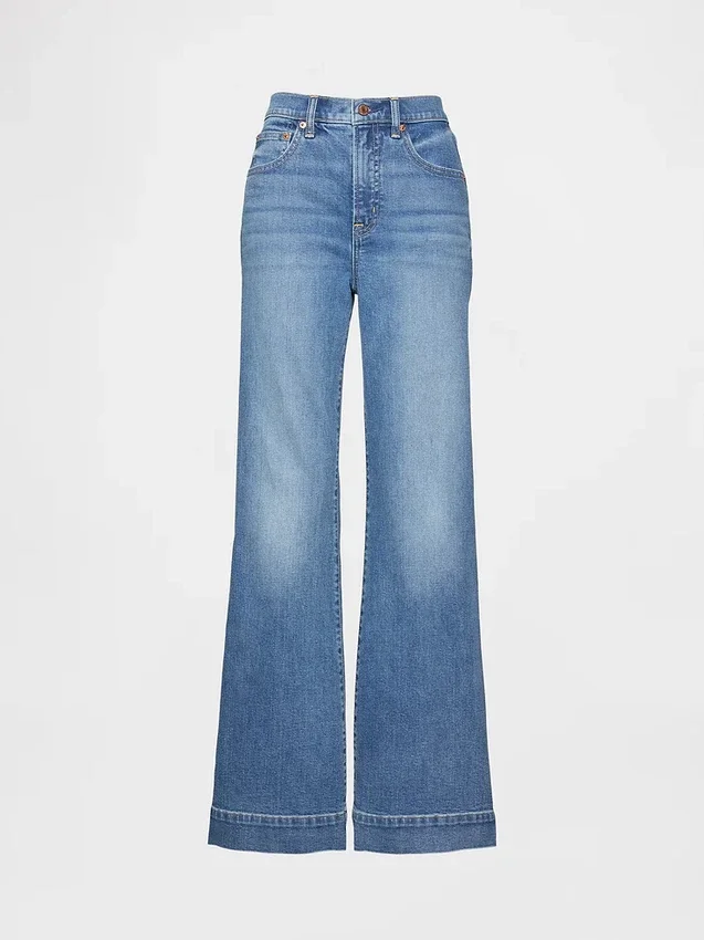 Jeans med hög midja och avslappnad utsvängd passform