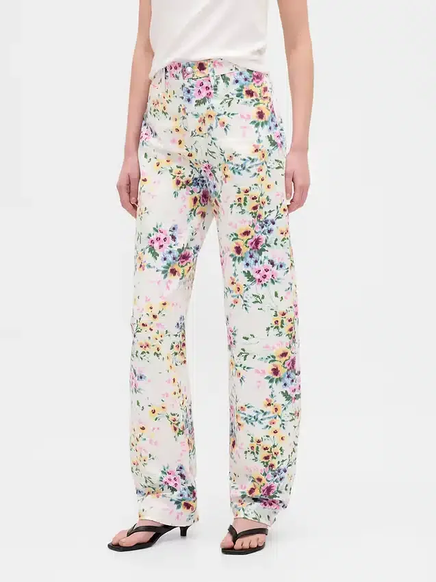 Jeans med hög midja och blommönster