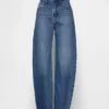 Jeans med hög midja och rak passform