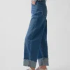 Jeans med hög midja och uppvikt benslut